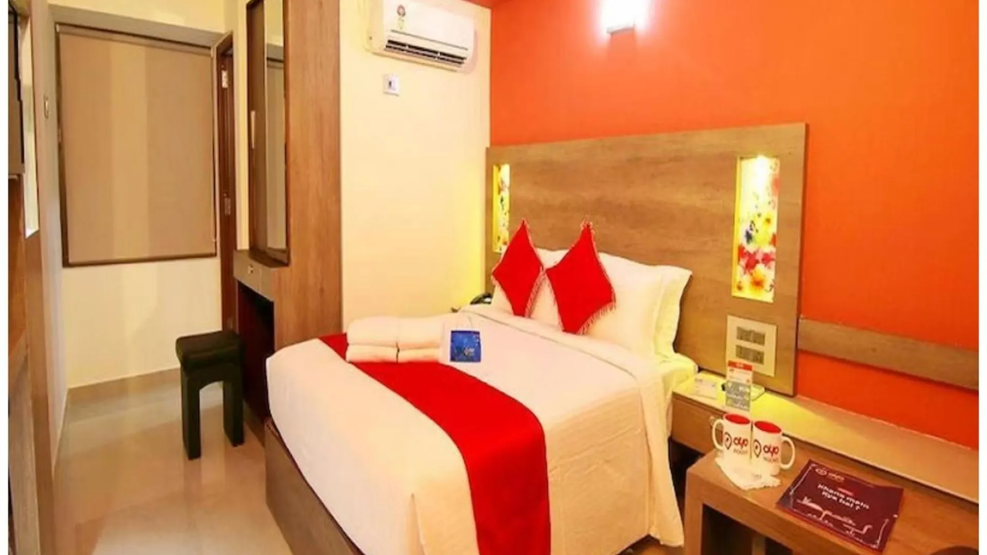 Hotel Premium Ashiyana Palace Varanasi - Shree Kashi Vishwanath Temple - Fully Air Conditioned Hotel - Best Hotel 4*,  Indien